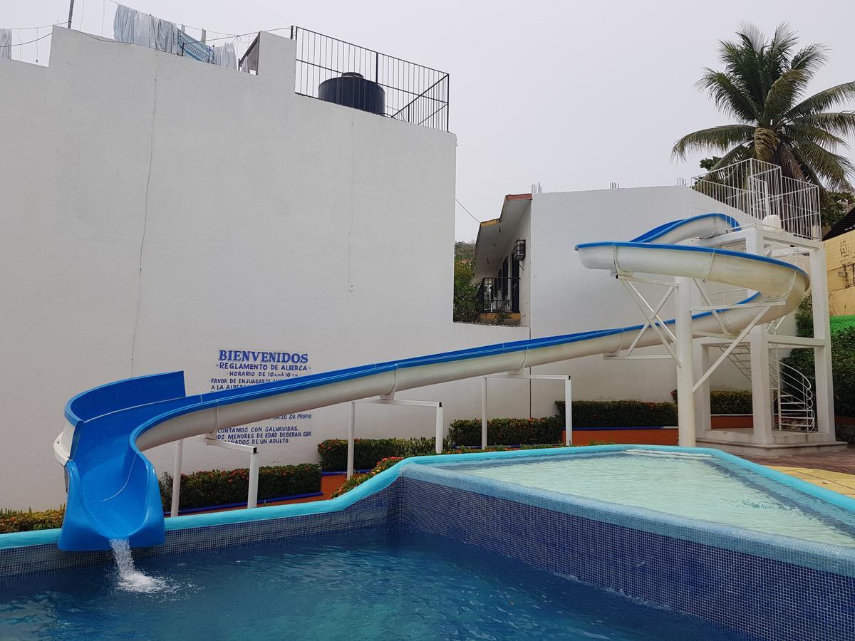 Hotel Bahia Ixtapa  Exterior photo